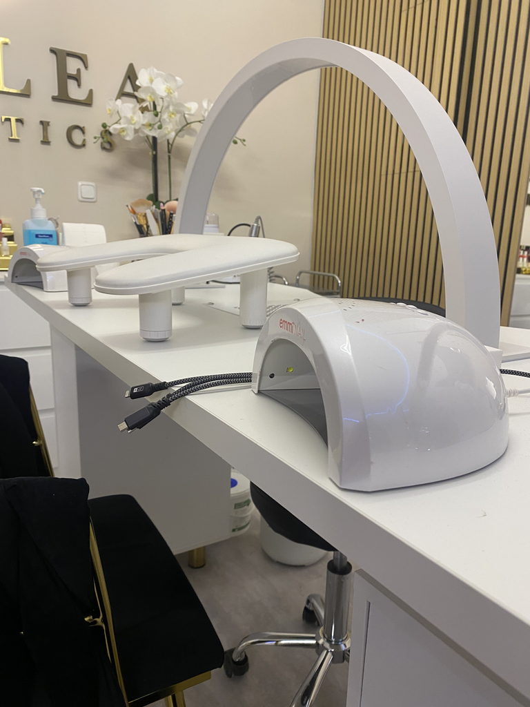 Nail Desk 1 (L) – Nagelarbeitsplatz für Maniküre - Bild 7