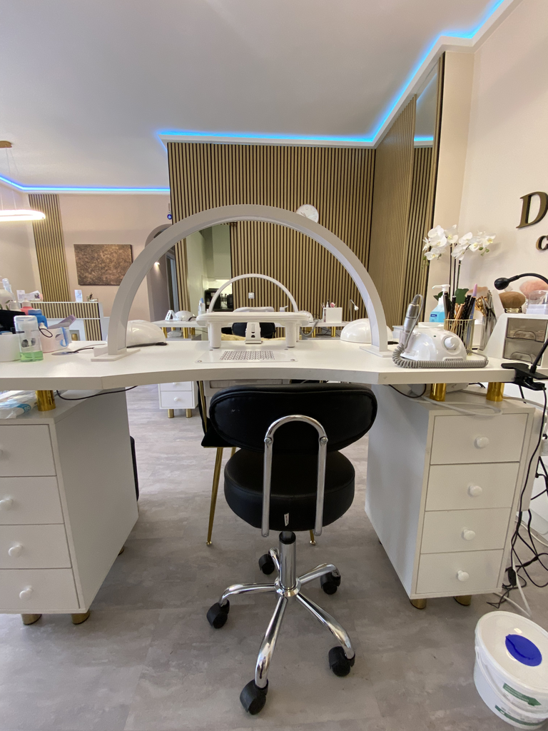 Nail Desk 1 (L) – Nagelarbeitsplatz für Maniküre - Bild 9